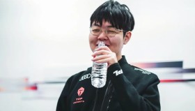 多米- 认真听粉丝要求的jackeylove选手 