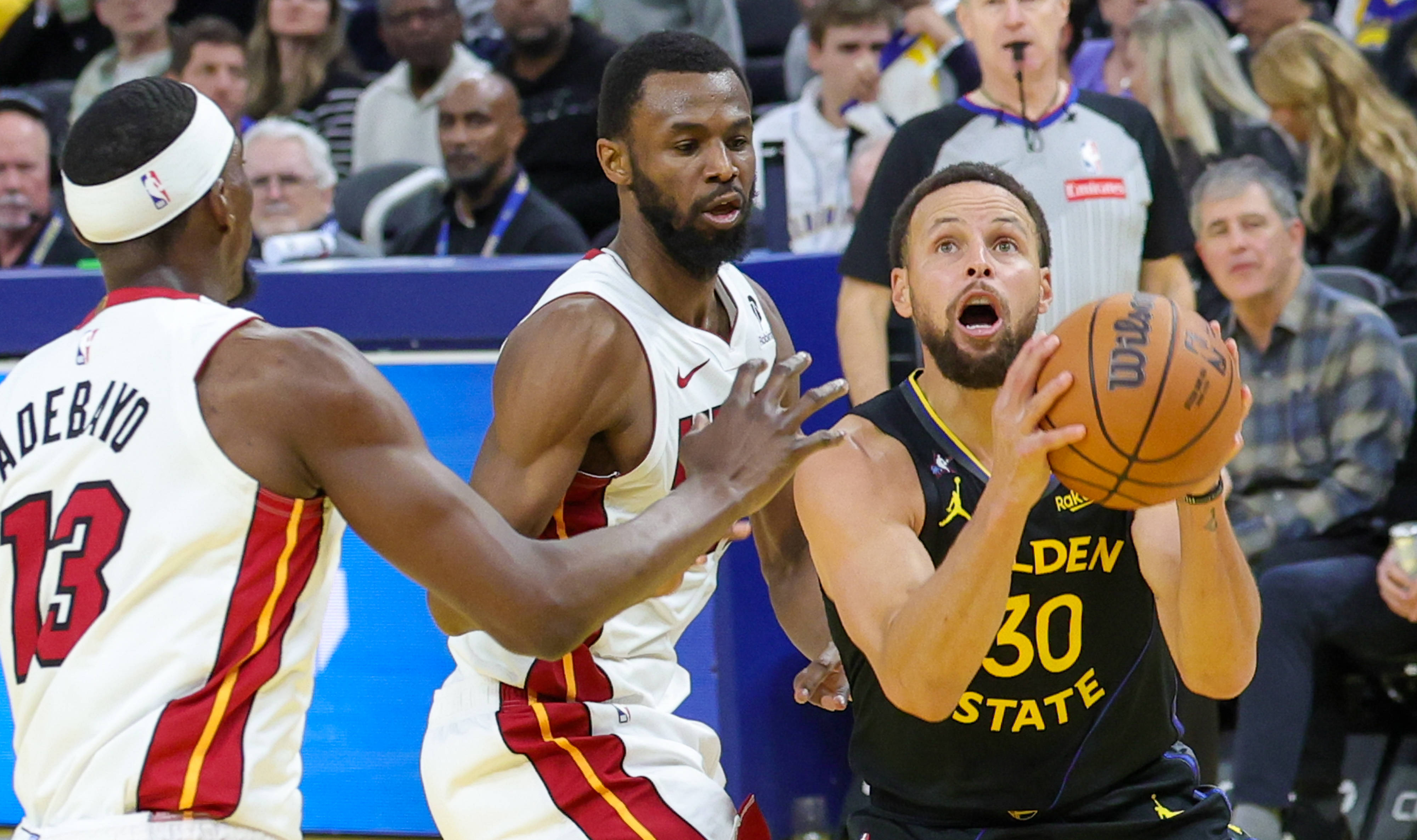 包含清晨金州勇士备战NBA常规赛今夜那不勒斯备战CBA季后赛，现场解说直呼：今晚金州勇士调整名单以备亚冠的词条
