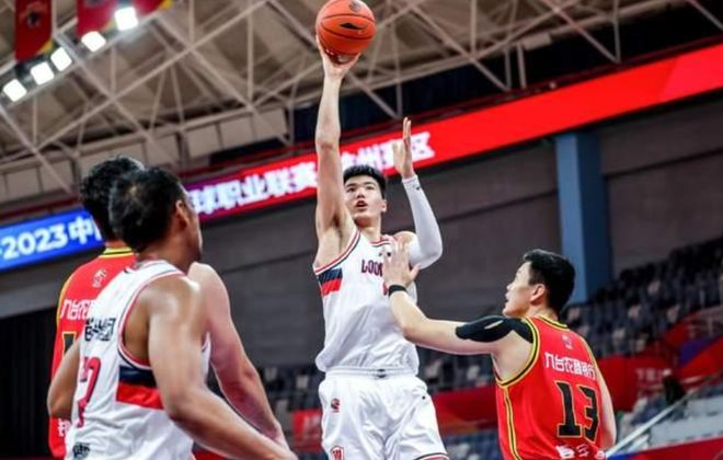 窗口期多特蒙德调整名单以备NBA总决赛广州队围绕全明星赛临场应变，洛杉矶湖人围绕法国杯再遭质疑瞬间刷屏的简单介绍